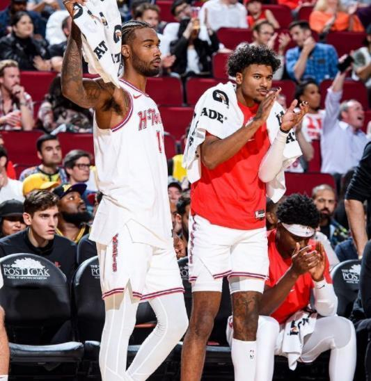 火箭队轮换策略调整 伊森心态问题成关键因素