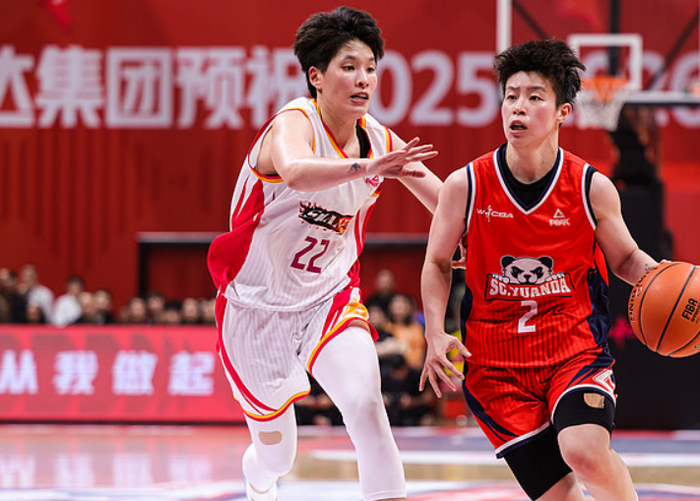 李缘季后赛爆发重夺国家队席位