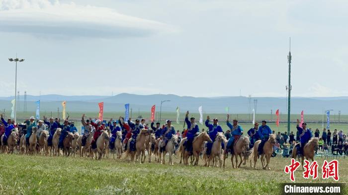 锡林郭勒草原迎来内蒙古蒙古马超级联赛盛大开